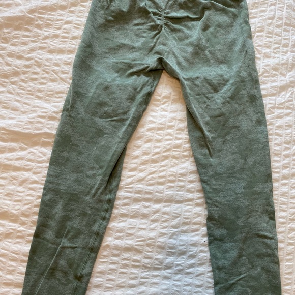 Gymshark camo tights - Picture 2 of 3